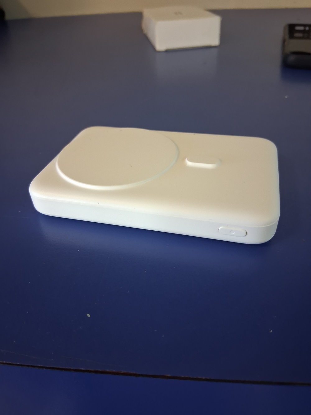 Wireless Magnetic Power Bank Charger - White